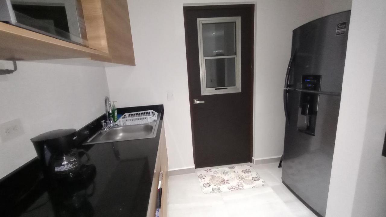 Apartment Excellent 2 Bedroom With Pool! *