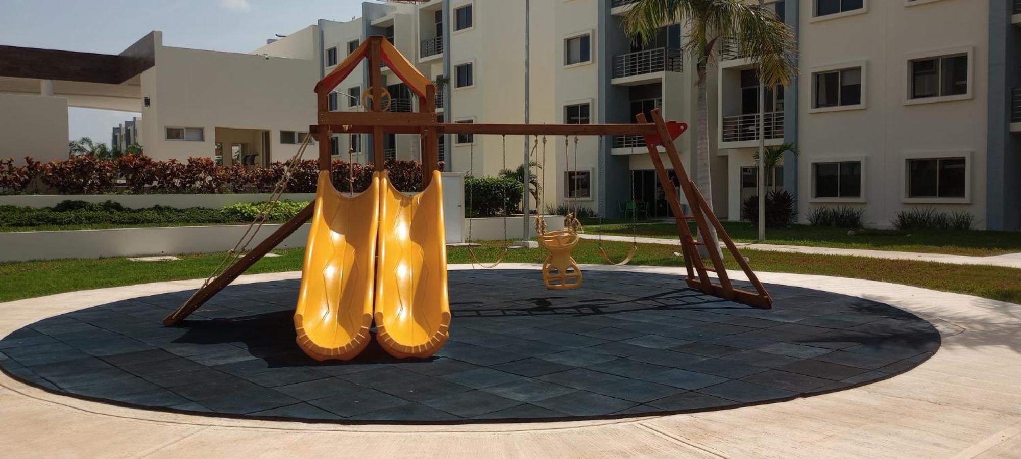Apartment Excellent 2 Bedroom With Pool!